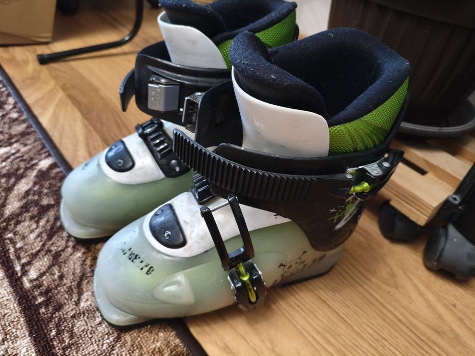 Детски ски обувки