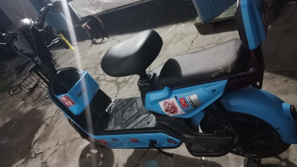 Ск8 скутер                         .