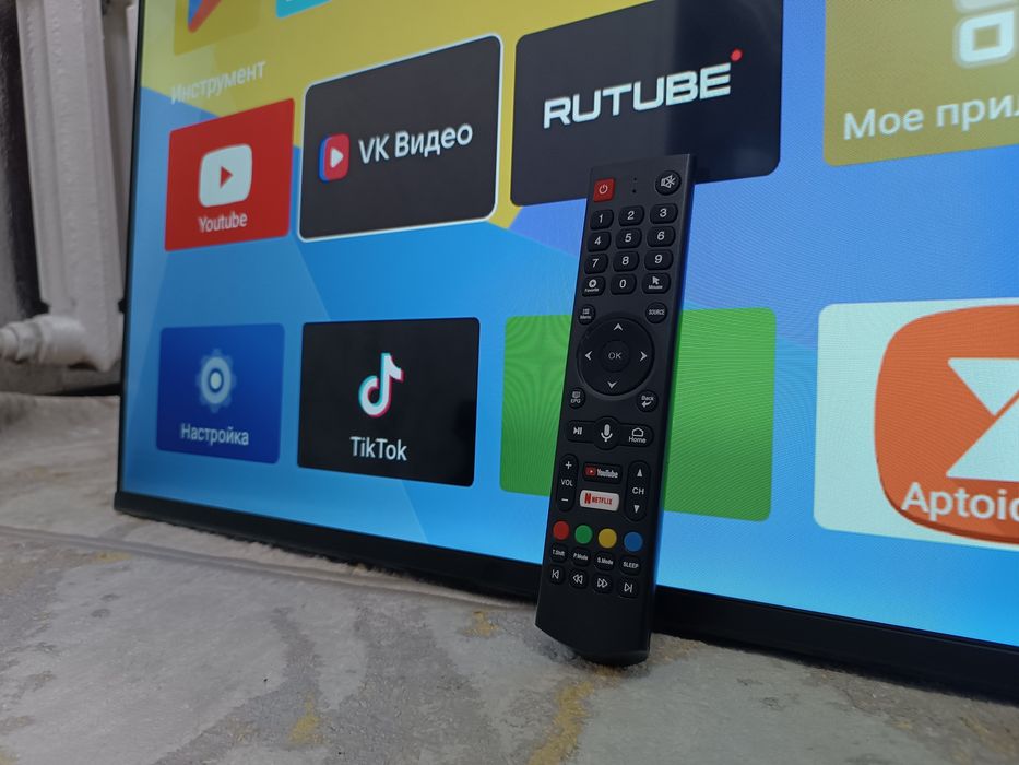 Телевизор SMART 2025 YouTube 110 см диагонали.