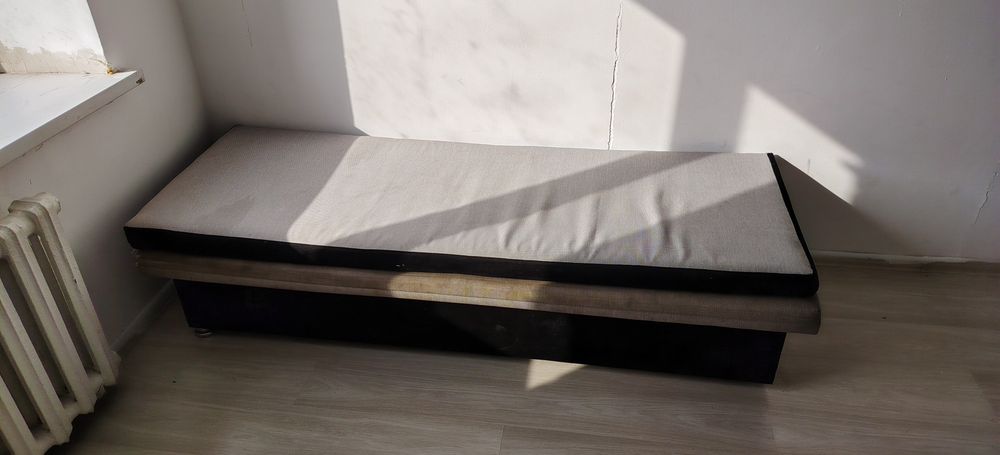 Отдам даром тахту