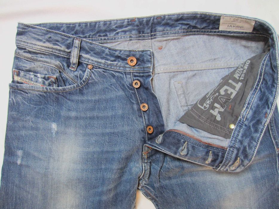 Blugi Diesel IAKOP, W33 L30,Talie=88cm,Lung=96cm,drepti,stare f. buna.
