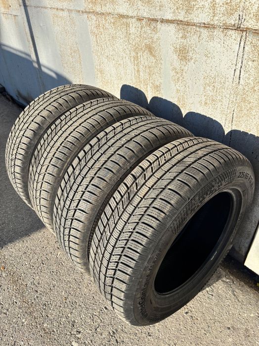 225/65/17 Continental Зимни