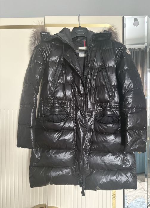 Продам Женский пуховик