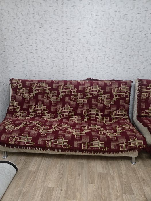 Срочно продам диван