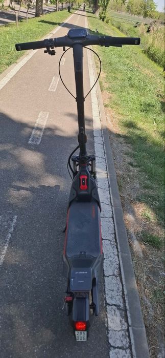 Vând trotinetă electrică