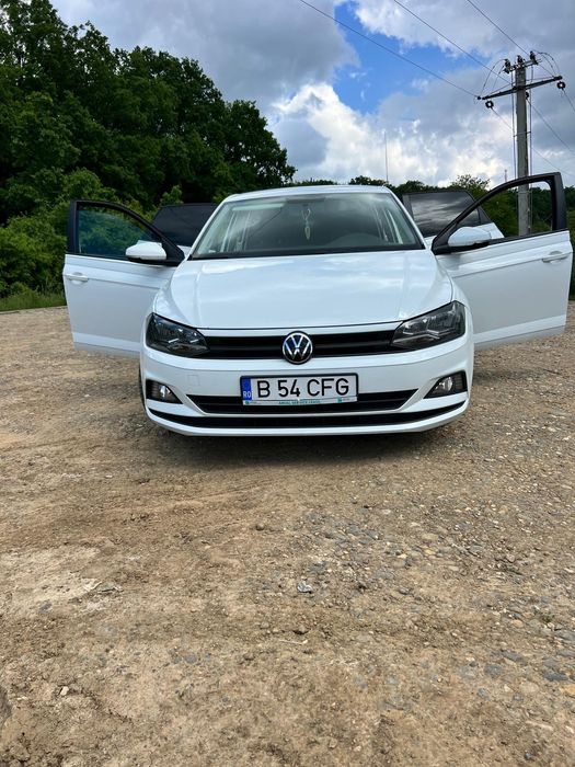 VOLKSWAGEN Polo