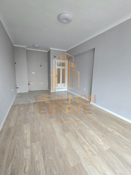 Продава се Двустаен апартамент в к.к. Св.Св. Константин и Елена - 67 кв.м за 2457 €/кв.м - Снимка #2