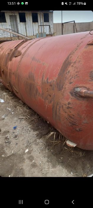 Продаются ёмкость 8 тонн в хорошем состояний