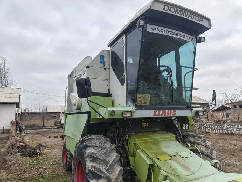 Claas Dominator 130