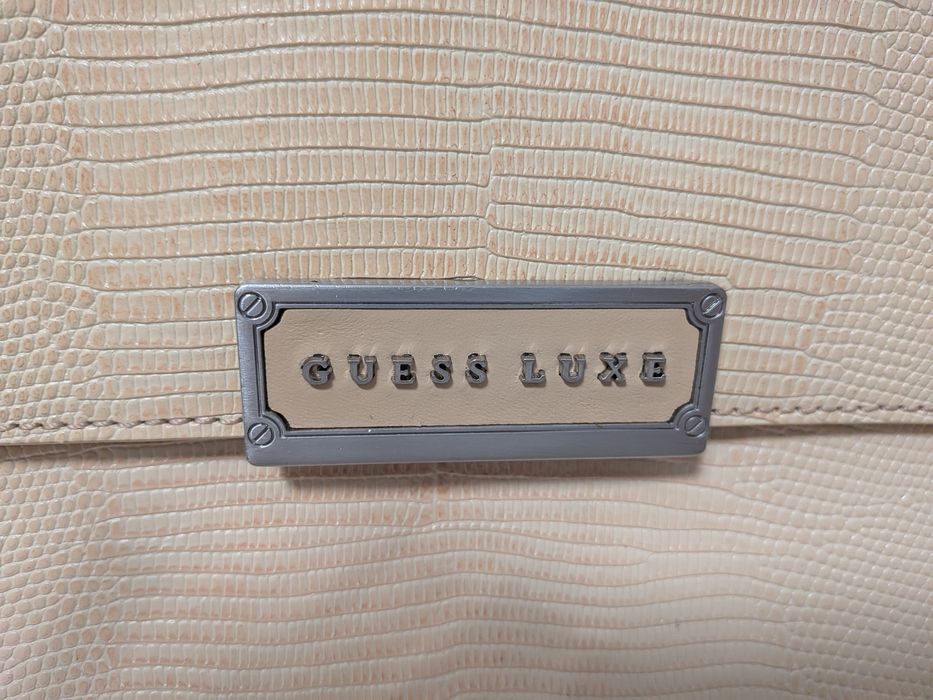 Geantă de umăr bej Guess Luxe originală piele cu lanț