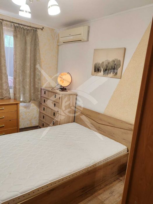 Четиристаен апартамент в Атия 93071