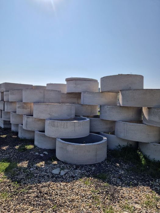 Tuburi din beton / bazine / fosa septica stalpi de beton capace