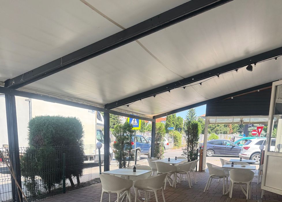 Terasă ,Structură metalică+Folii închidere+3 radiatoare căldură !