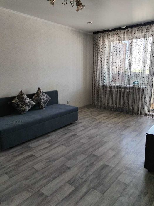 продам 1 ком квартиру в районе 8 школы