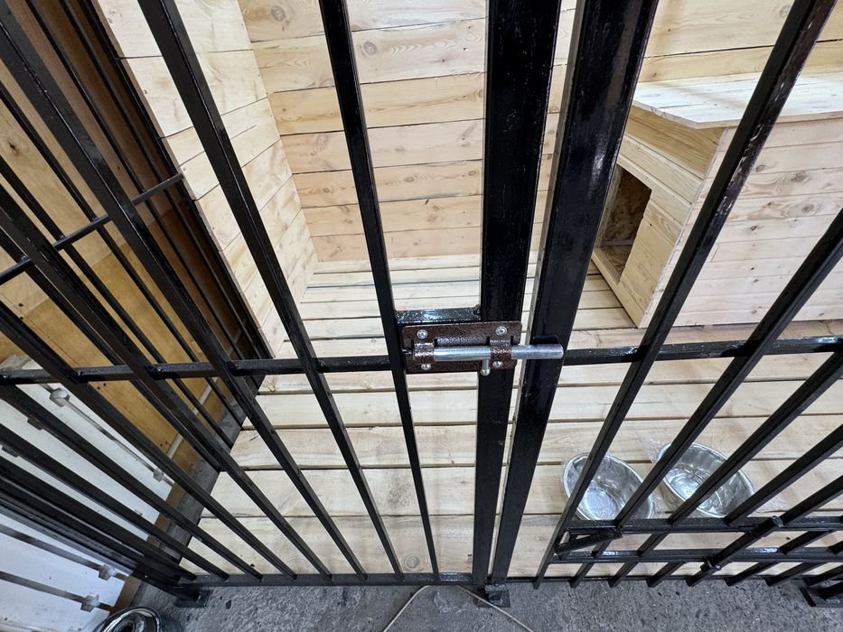 Вольер 3/2 с будкой утепленной