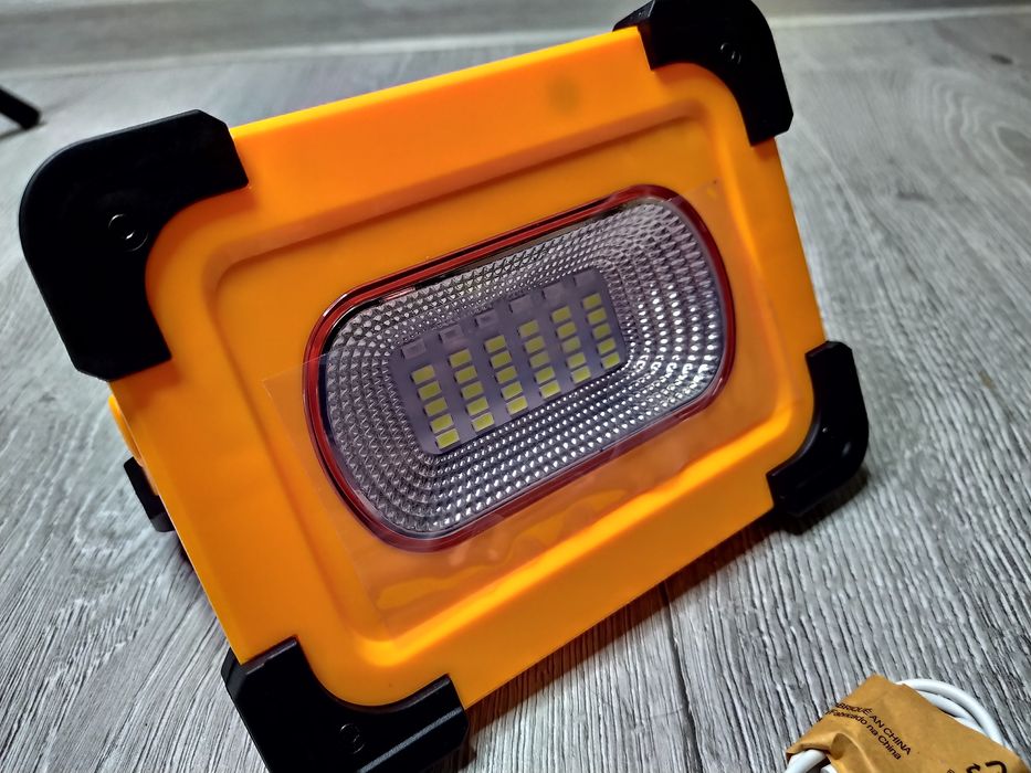 Proiector Portabil Cu Incarcare Solara 50W Cu Antisoc, Lampa Lucru