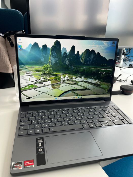 Lenovo IdeaPad Slim3 15ARP10 15.3” AMD Ryzen 7