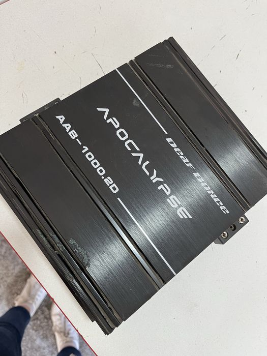 Продам автобильный усилитель