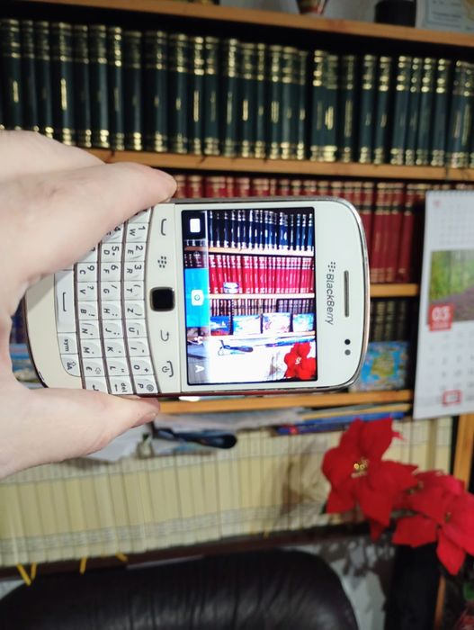 Blackberry Bold Touch 9900 ( decodat)