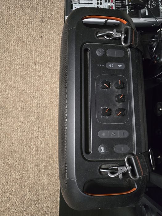 JBL PartyOnTheGo колонка