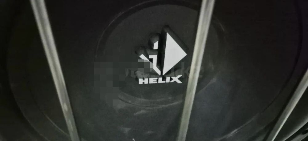 Сабвуфер Helix, с усилителем Alpine