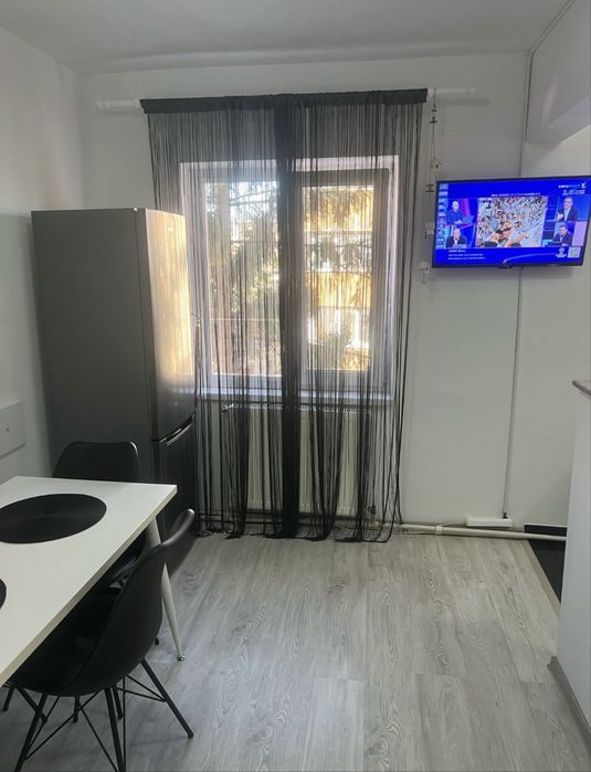 Inchiriez Garsoniera  zona Traian