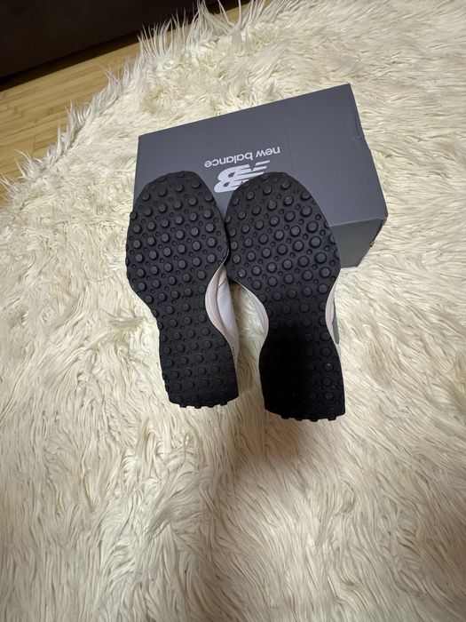 Чисто нови маратонки NB