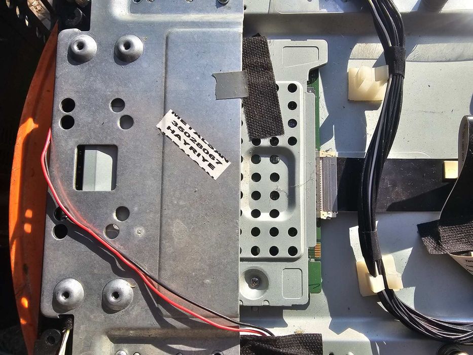 Telefunken T32R982LED DVB-CTS2  За части