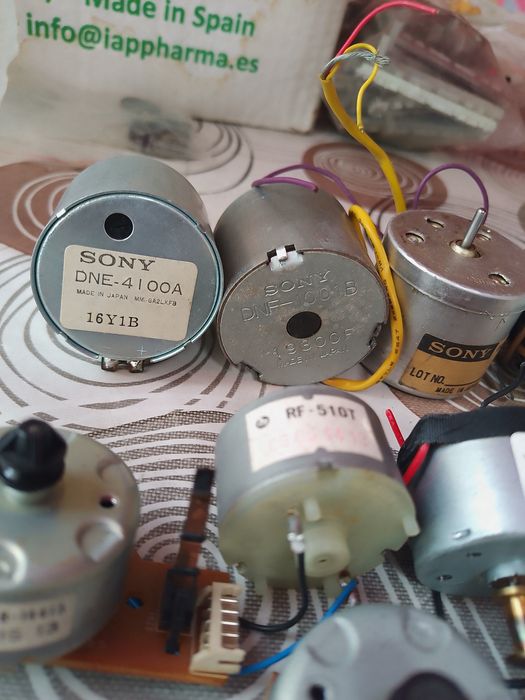 10 motorașe-casetofoane Japan stare foarte buna