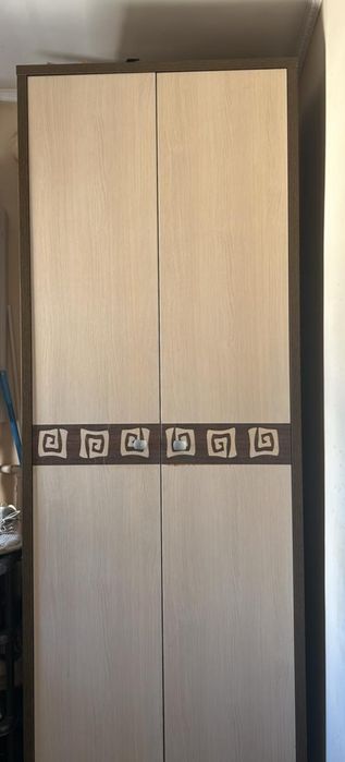 Продам комплект для прихожей