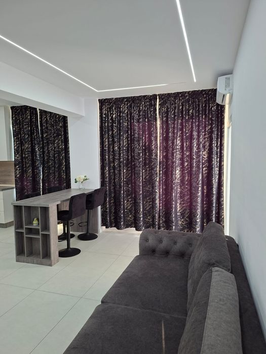 Penthouse premium de închiriat direct  proprietar, prima închiriere, complet mobilat și utilat, terasă spectaculo asă de 55 mp, loc de parcare inclus.