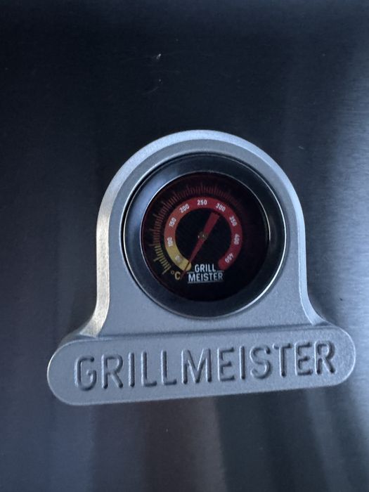 Grill  pe gaze inox