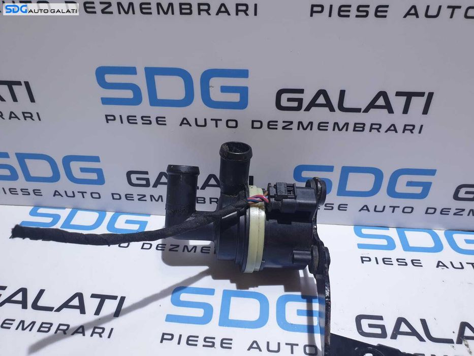 Pompa Secundara Auxiliara Recirculare Apa Skoda Yeti 2.0 CBDB CEGA CFHA CFHF CFHC CFJA CLCA CLCB 2010 - 2018 Cod 5N0965561A [D0015]