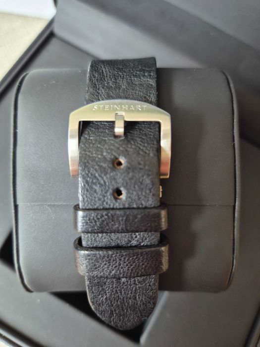 Швейцарски автоматичен часовник Steinhart Nav B-Uhr 42