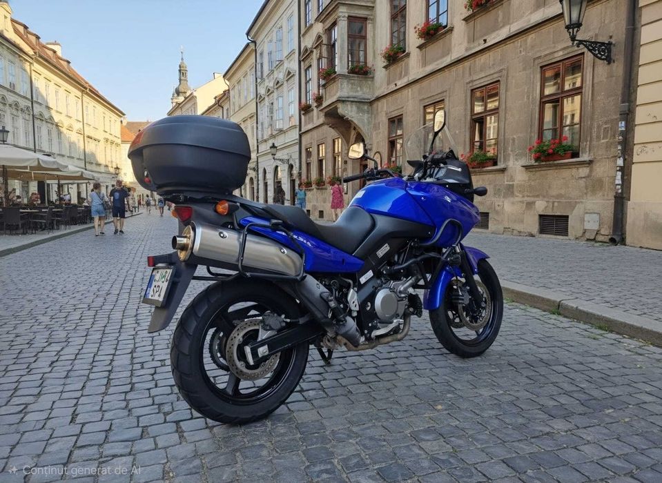 Motocicleta Suzuki V-Strom DL650 A2 • 32.300 km • Primul proprietar • Echipată Touring