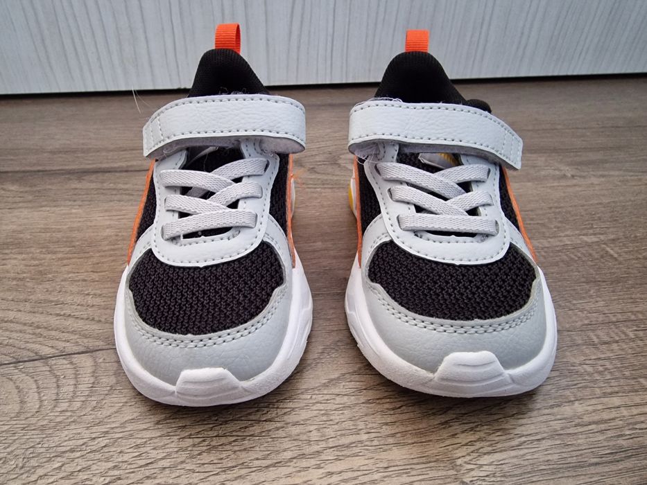 Adidasi Puma copii 22