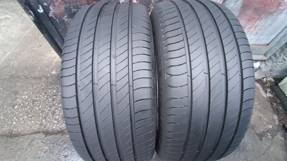 235/40/19 Michelin