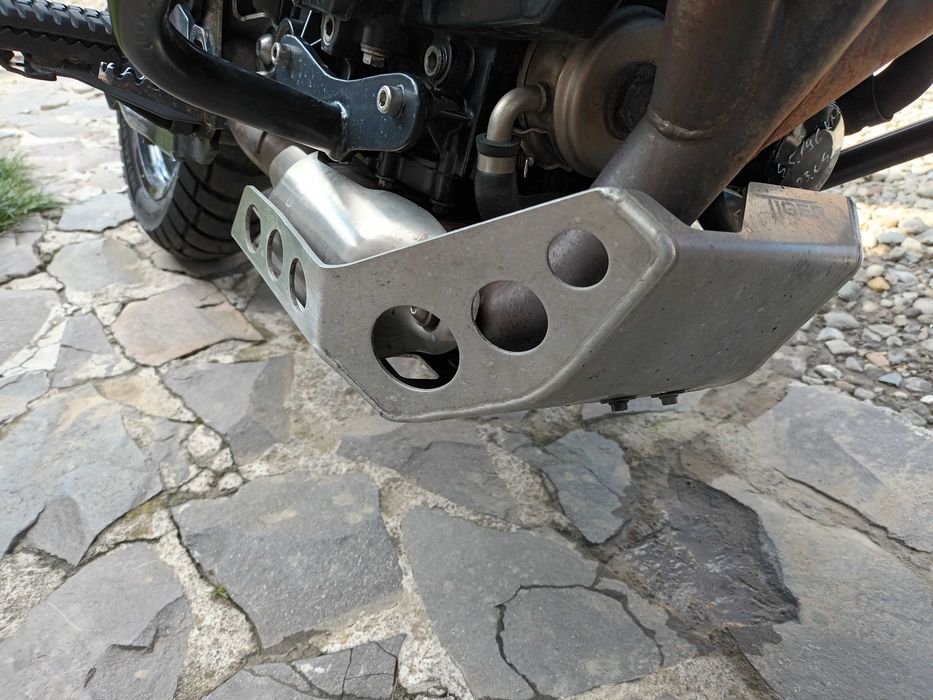 Triumph Tiger 800 XC Adventure 2011 Vand sau schimb