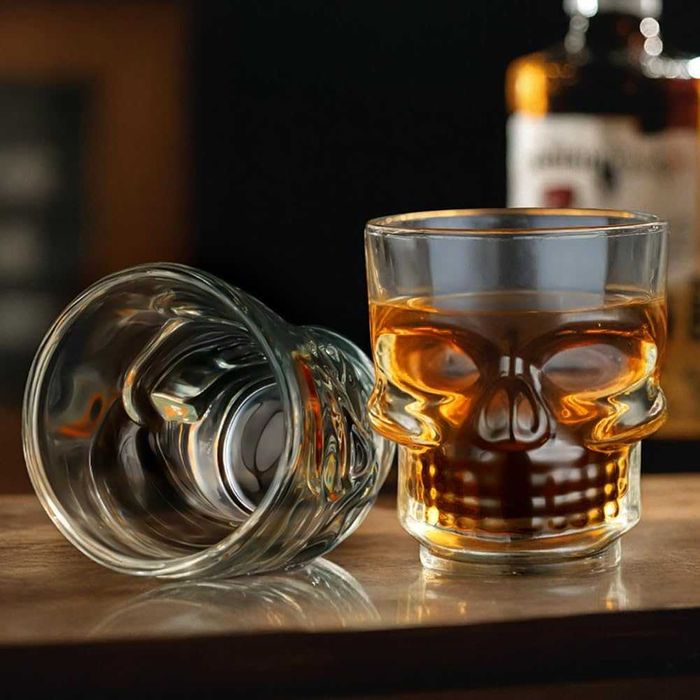 Set 2 pahare din sticla transparenta model craniu 250 ml design modern