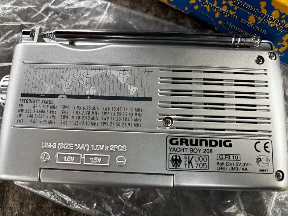 Vand aparat de radio,radio portabil de buzunar GRUNDIG YACHT BOY208