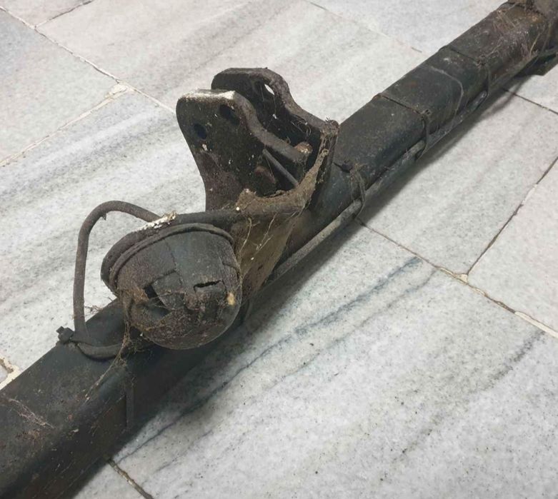 Теглич за Mercedes e класа 2001г