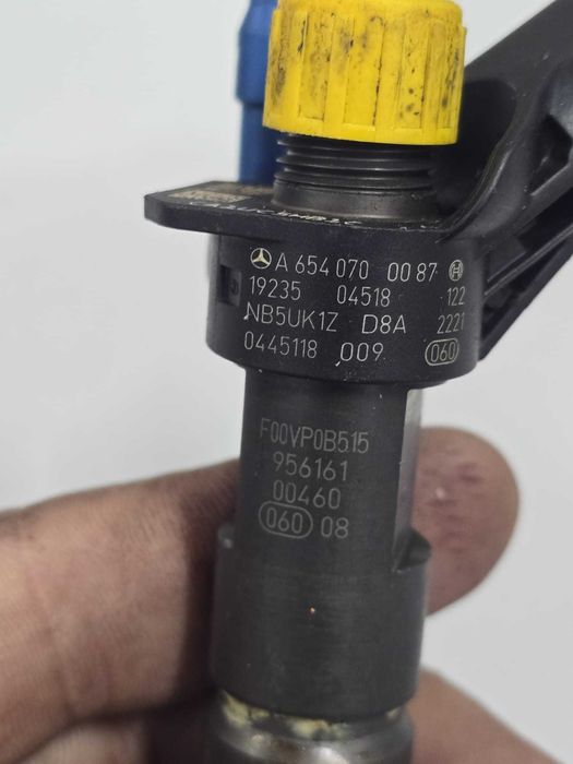 Set injectoare Mercedes Euro 6 - A6540700087 - 0445118008 - 0445118009