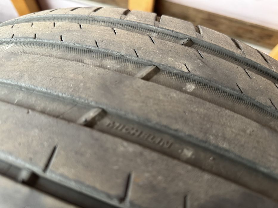 Vand 3 anvelope pilot sport 4 suv 255/55R19