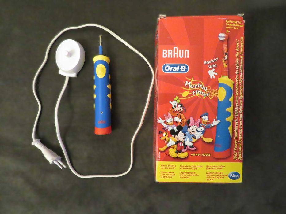 Детска електрическа четка Braun d10.513k