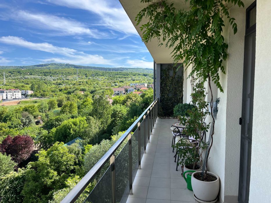 Apartament cu 3 camere de inchiriat, Borhanci, parcare subterana, balcon panoramic, 10 minute de centru