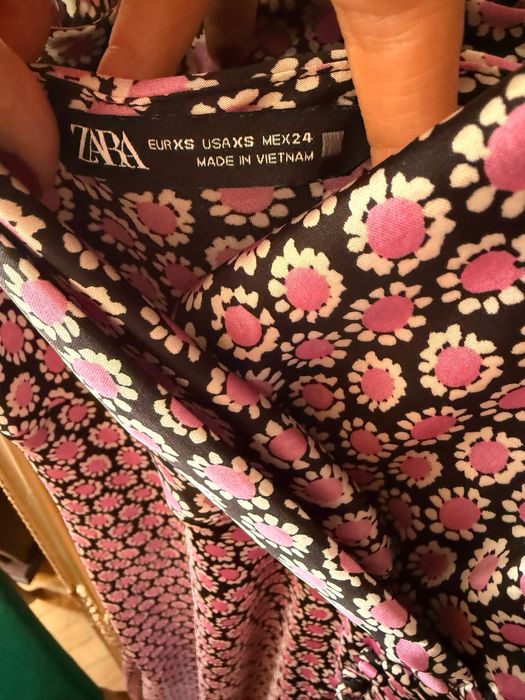 Сатенена рокля ZARA, XS