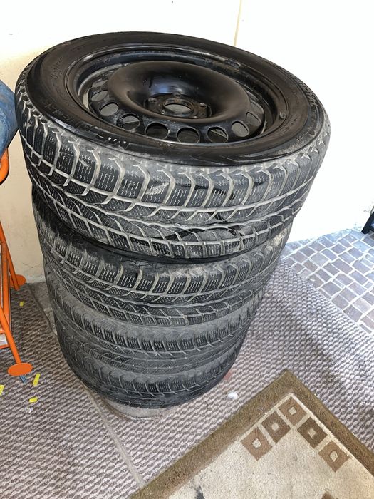 Jante de otel r16 cu anvelope de iarna uniroyal 205/55 r16