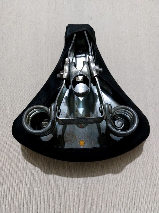 Велосипед седло седенье  советское ссср