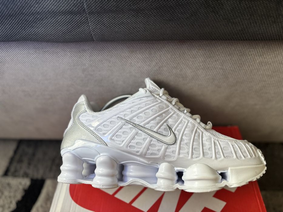 Nike shox White 42