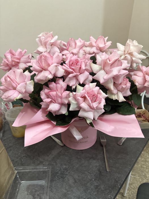 Цветы свежые  срочна  торг имееться